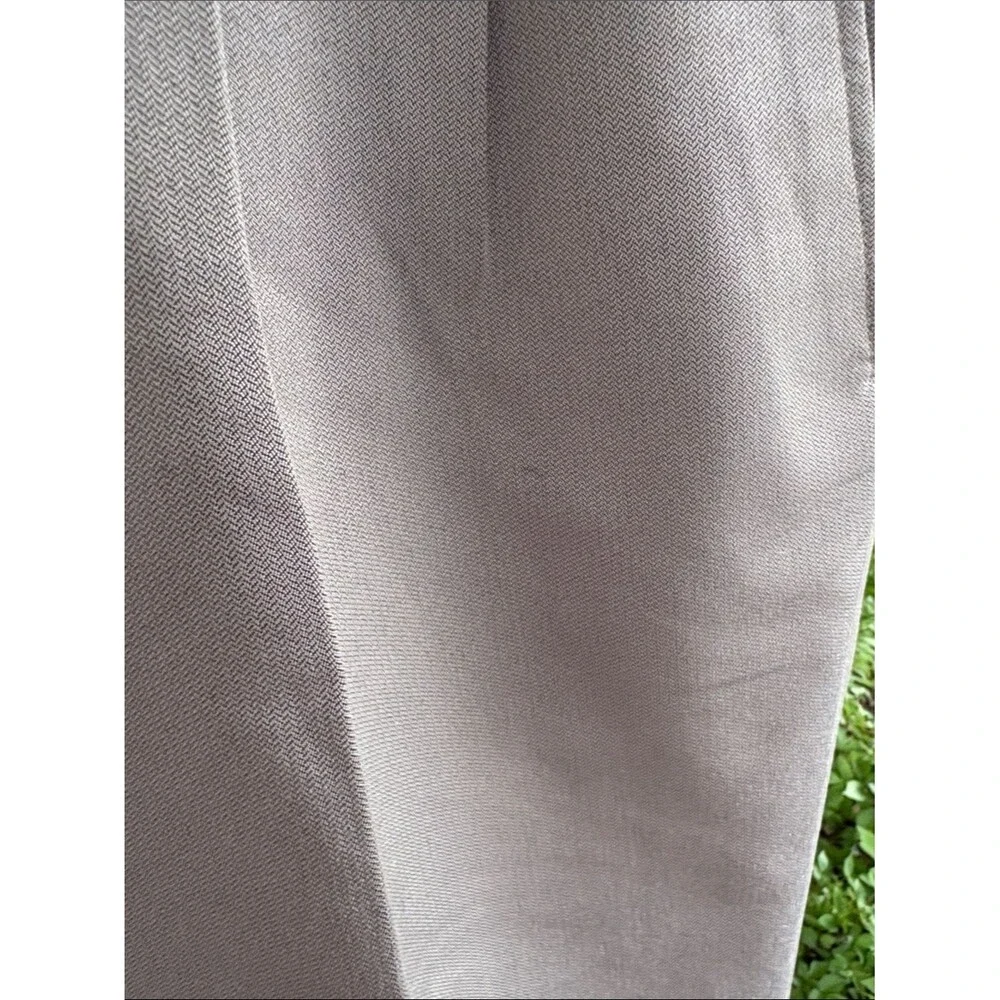 Claiborne Men's Khaki Pleated Chinos in Light Taupe